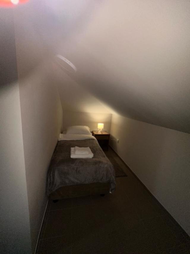 Jp Motel Mali Pariz Бор Екстер'єр фото