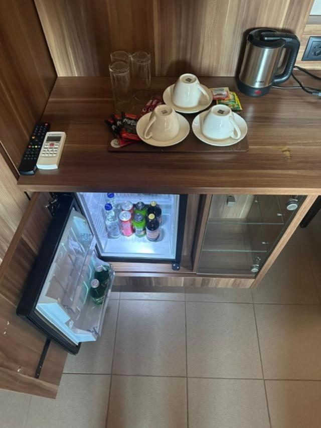 Jp Motel Mali Pariz Бор Екстер'єр фото