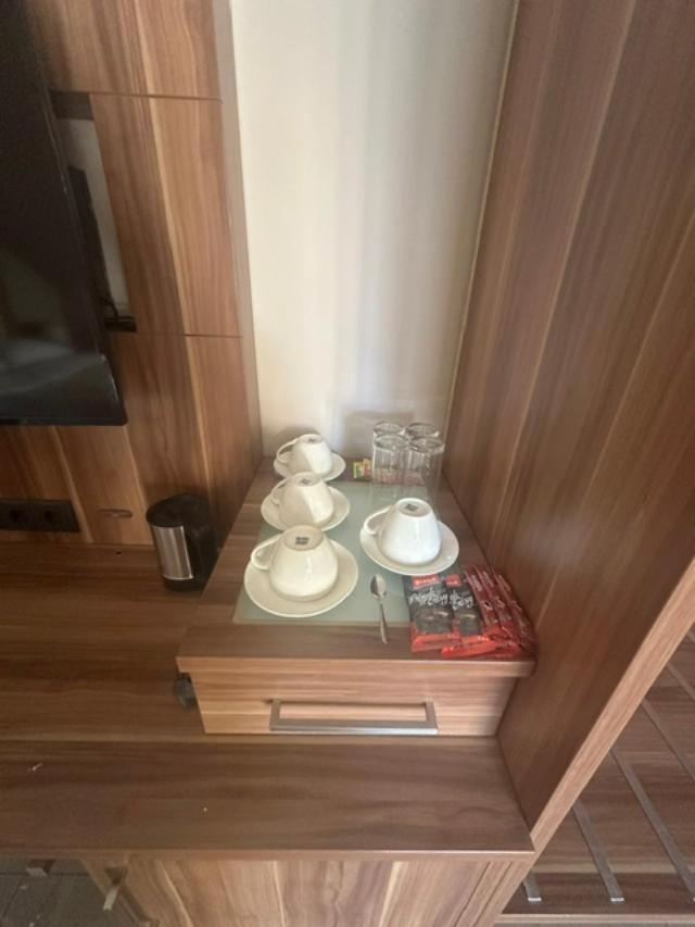 Jp Motel Mali Pariz Бор Екстер'єр фото